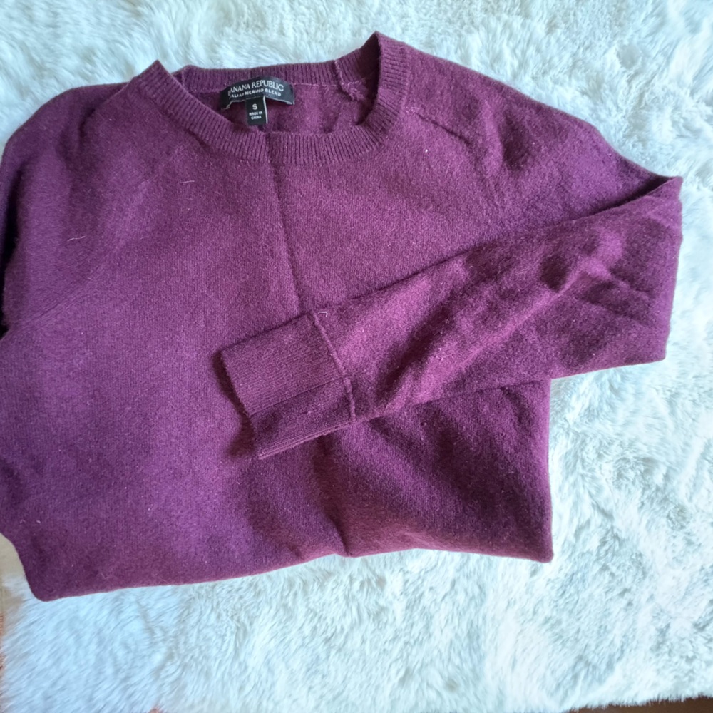 Banana Republic Rich Plum Crew Neck Sweater
